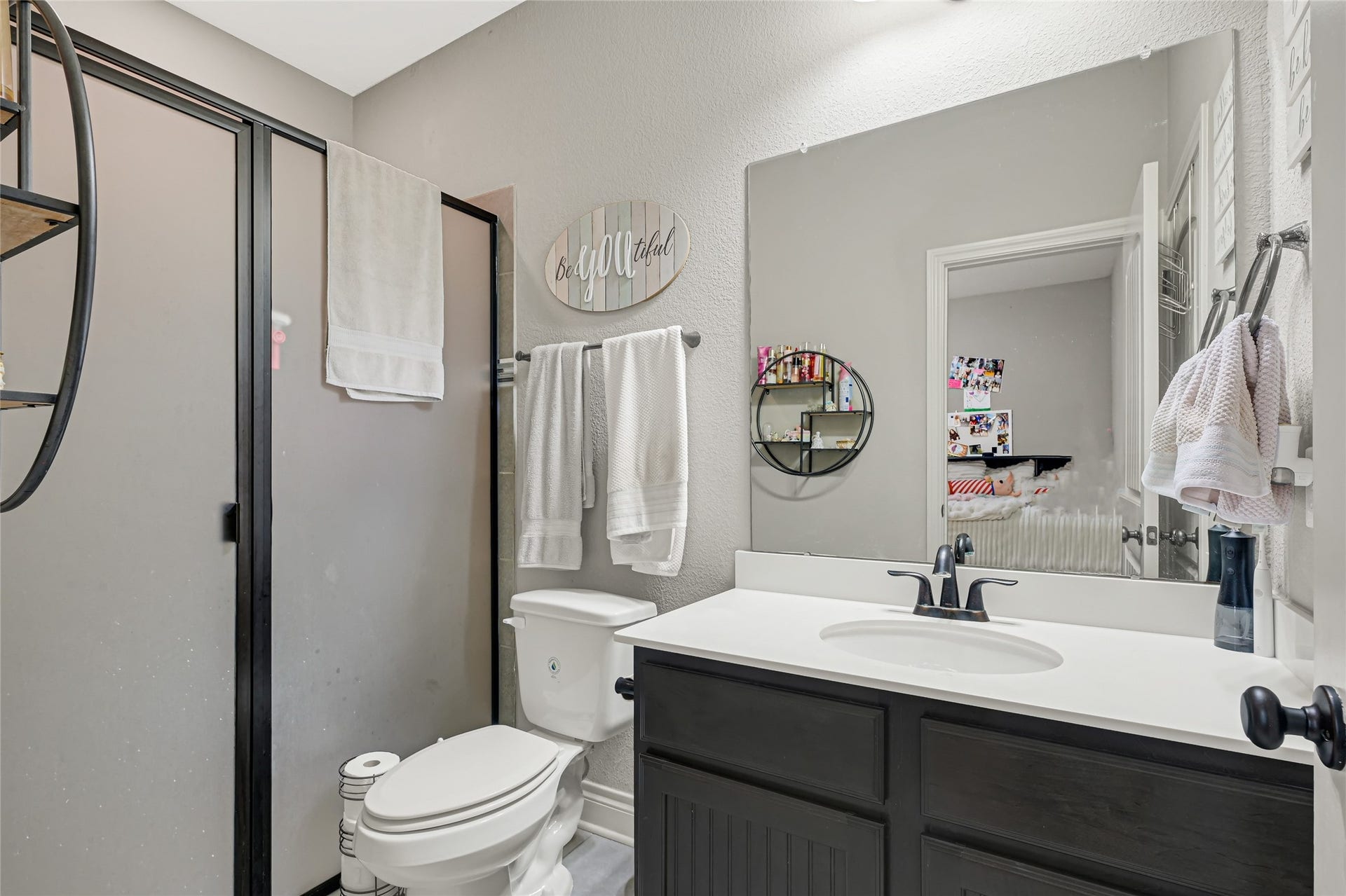 814 China Grove Drive, Rosharon, TX 77583