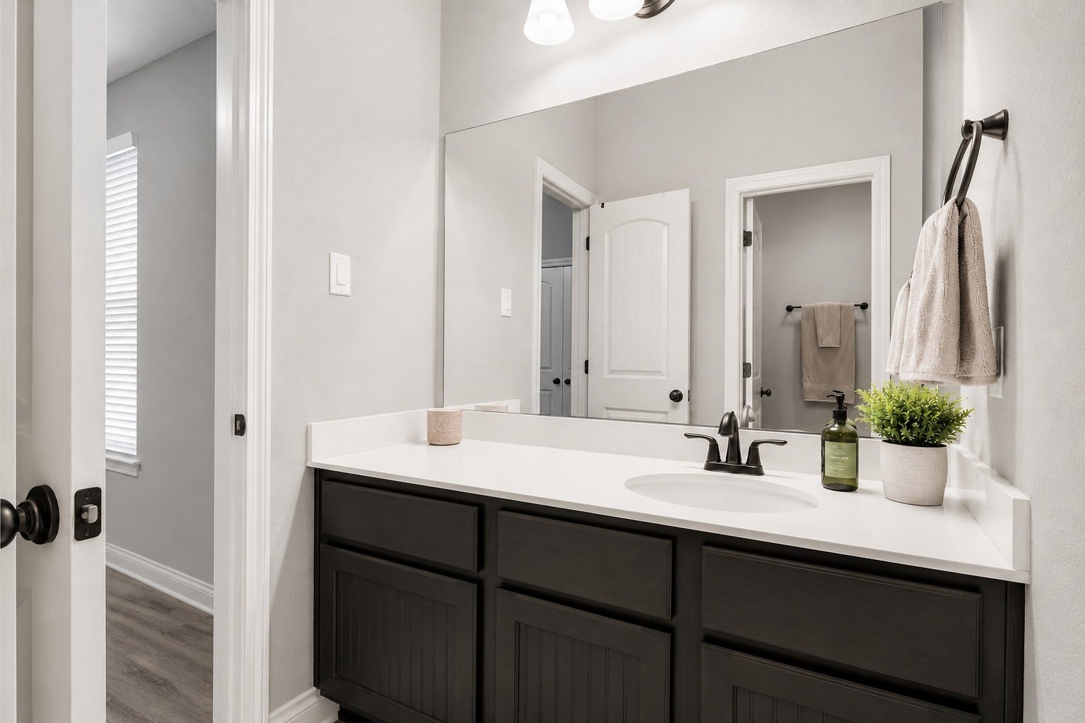 814 China Grove Drive, Rosharon, TX 77583