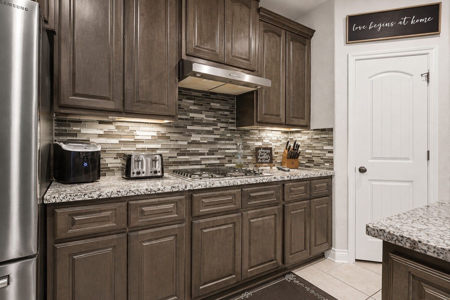 814 China Grove Drive, Rosharon, TX 77583