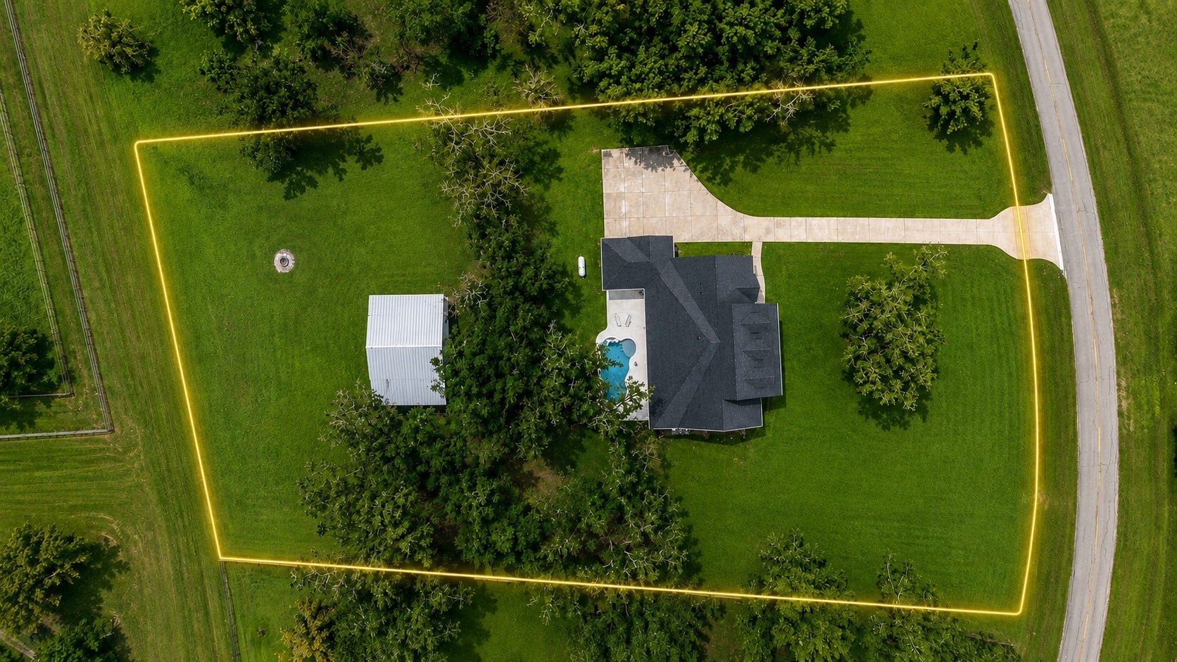 814 China Grove Drive, Rosharon, TX 77583
