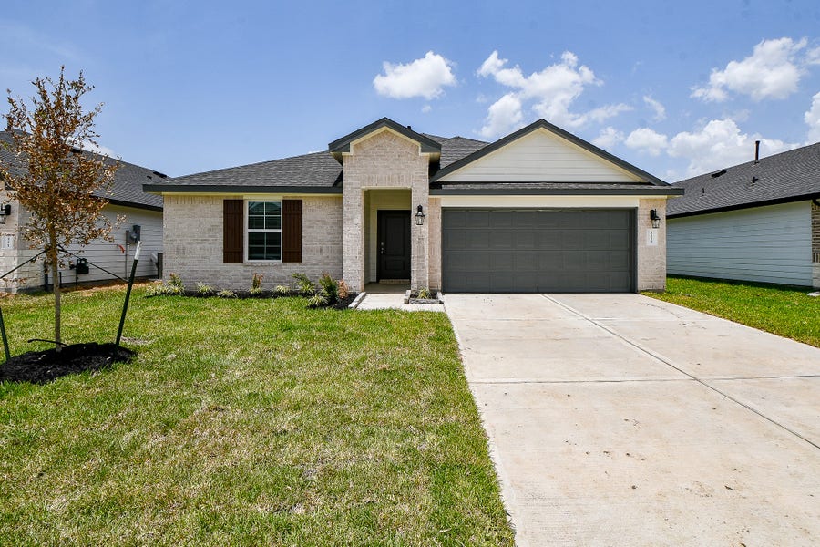 Property photo for 1115 Yaupon Dr, Rosharon, TX