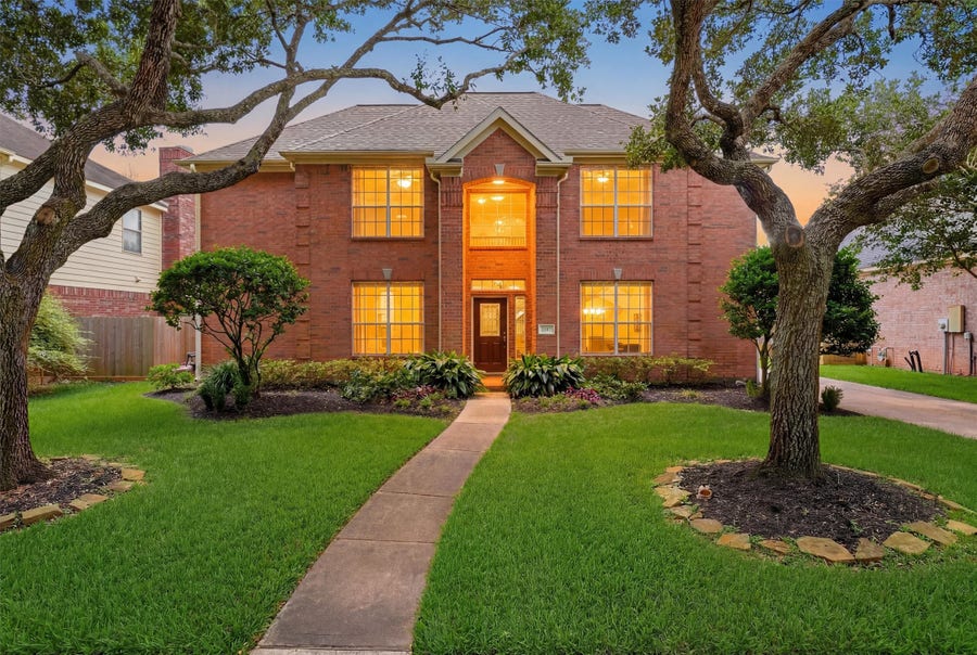 Property photo for 2107 Parkview Lane, Missouri City, TX