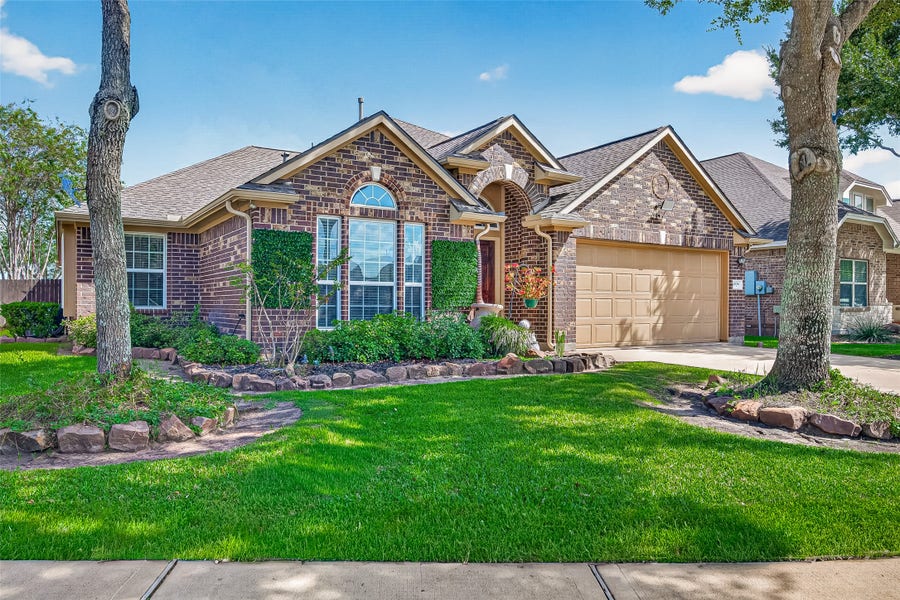 Property photo for 6138 Wickshire Drive, Rosenberg, TX