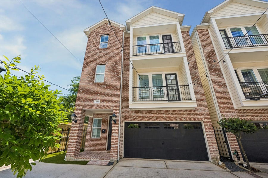 Property photo for 415 W 16th Street, #D, Houston, TX