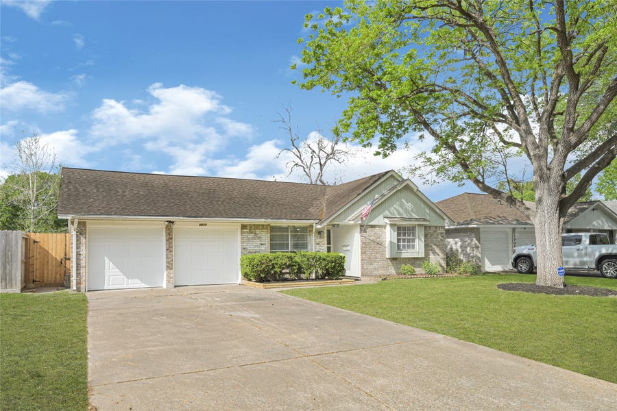 Property photo for 5910 Verdome Lane, Houston, TX