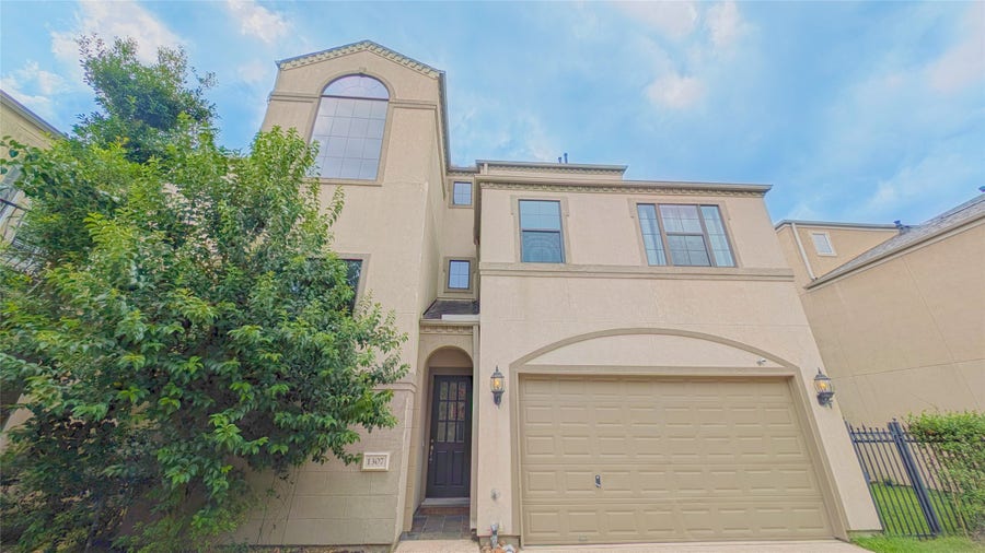 Property photo for 1307 Riverine Court, Houston, TX