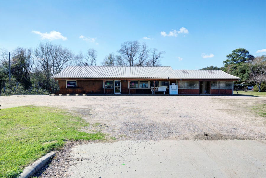 Property photo for 19403 Stuebner Airline Road, Spring, TX