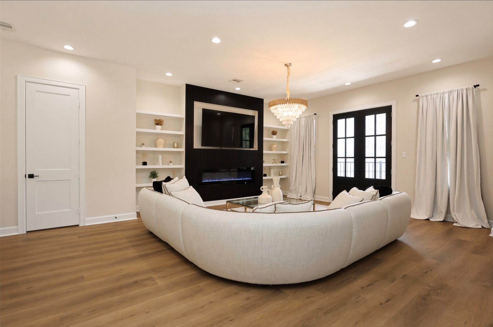 1605 Sylveste Street, Houston, TX 77009 1605 Sylveste Street, Houston, TX 77009