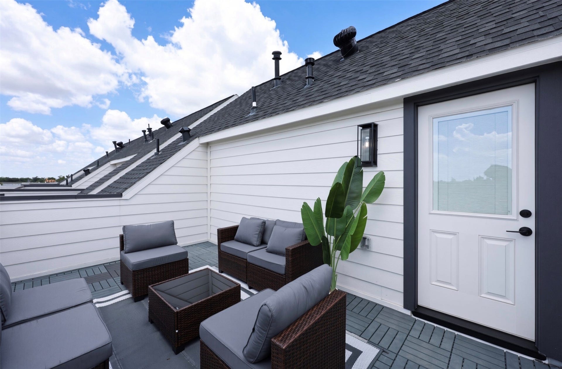 1605 Sylveste Street, Houston, TX 77009 1605 Sylveste Street, Houston, TX 77009