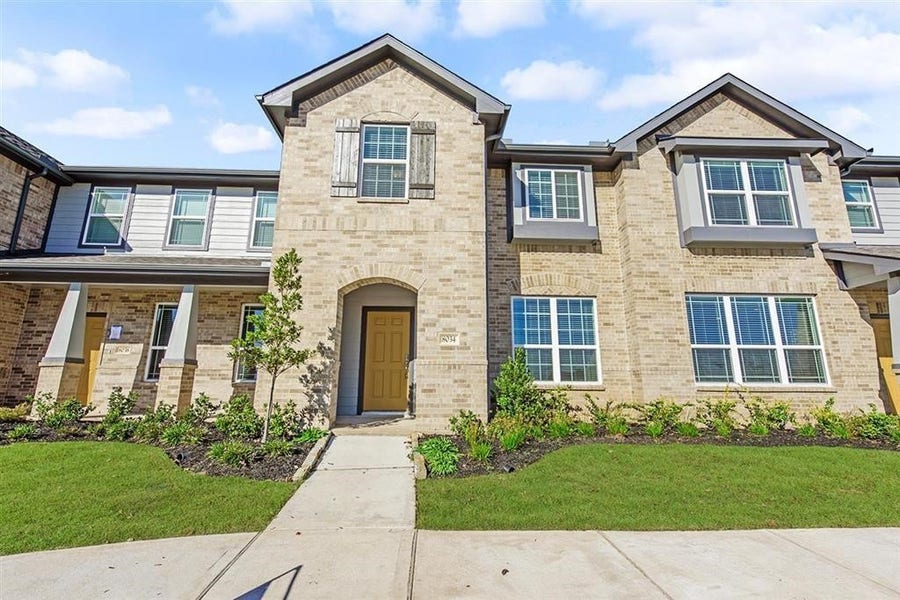 Property photo for 8034 Scanlan Trace, Missouri City, TX