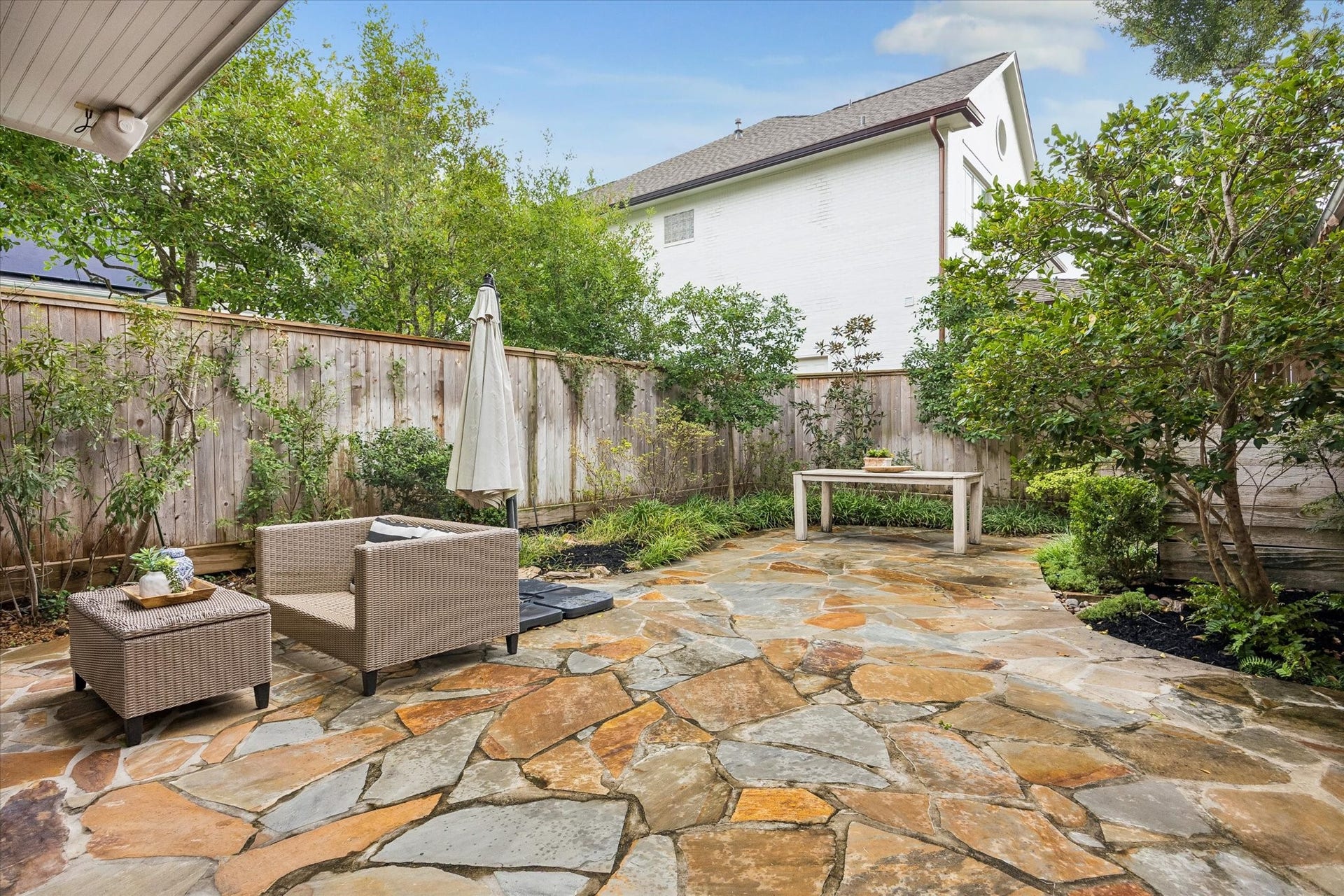 3111 Carnegie Street, Houston, TX 77005 3111 Carnegie Street, Houston, TX 77005