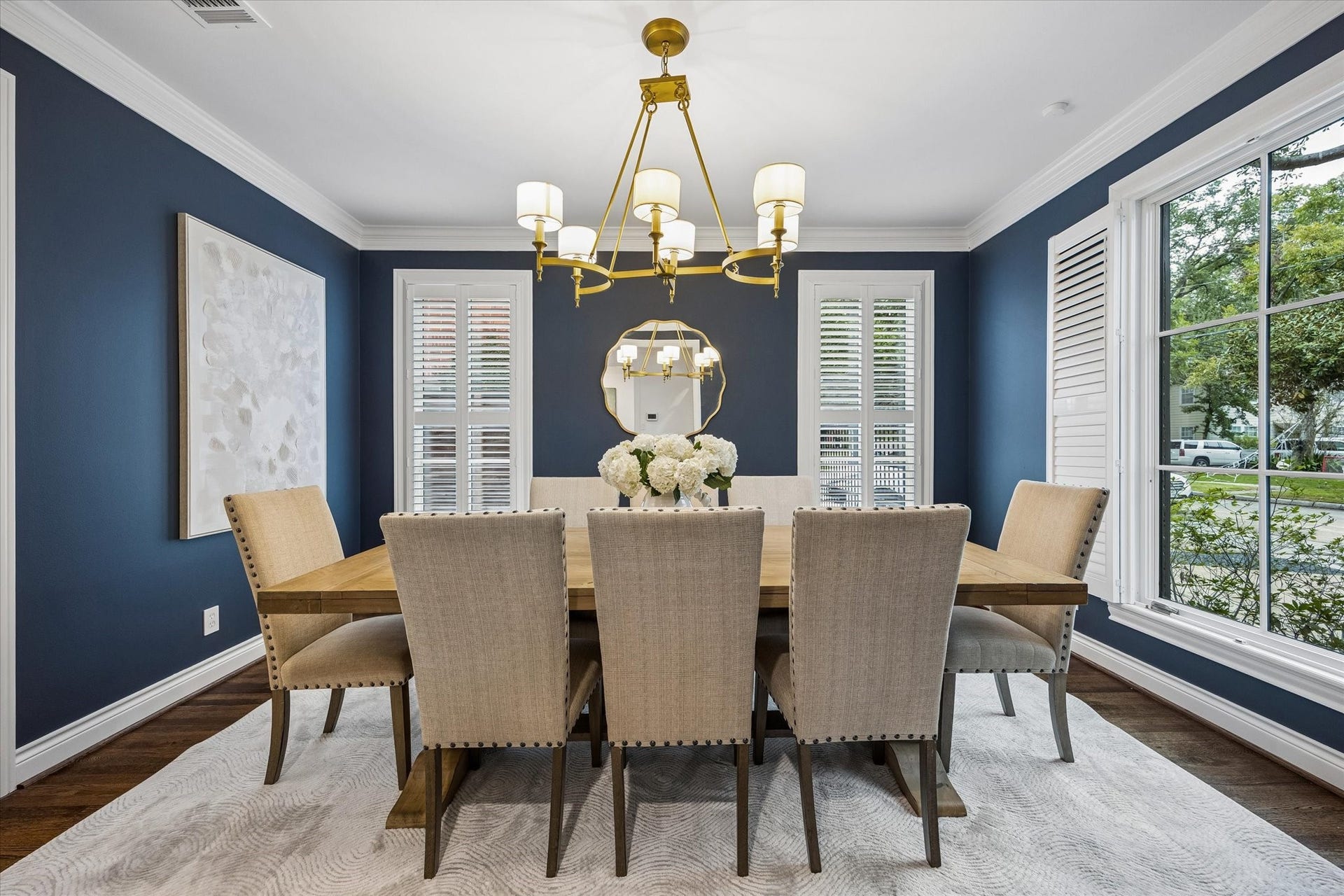 3111 Carnegie Street, Houston, TX 77005 Imagine your holiday dinners in this classic Dining Room. So many handsome features.