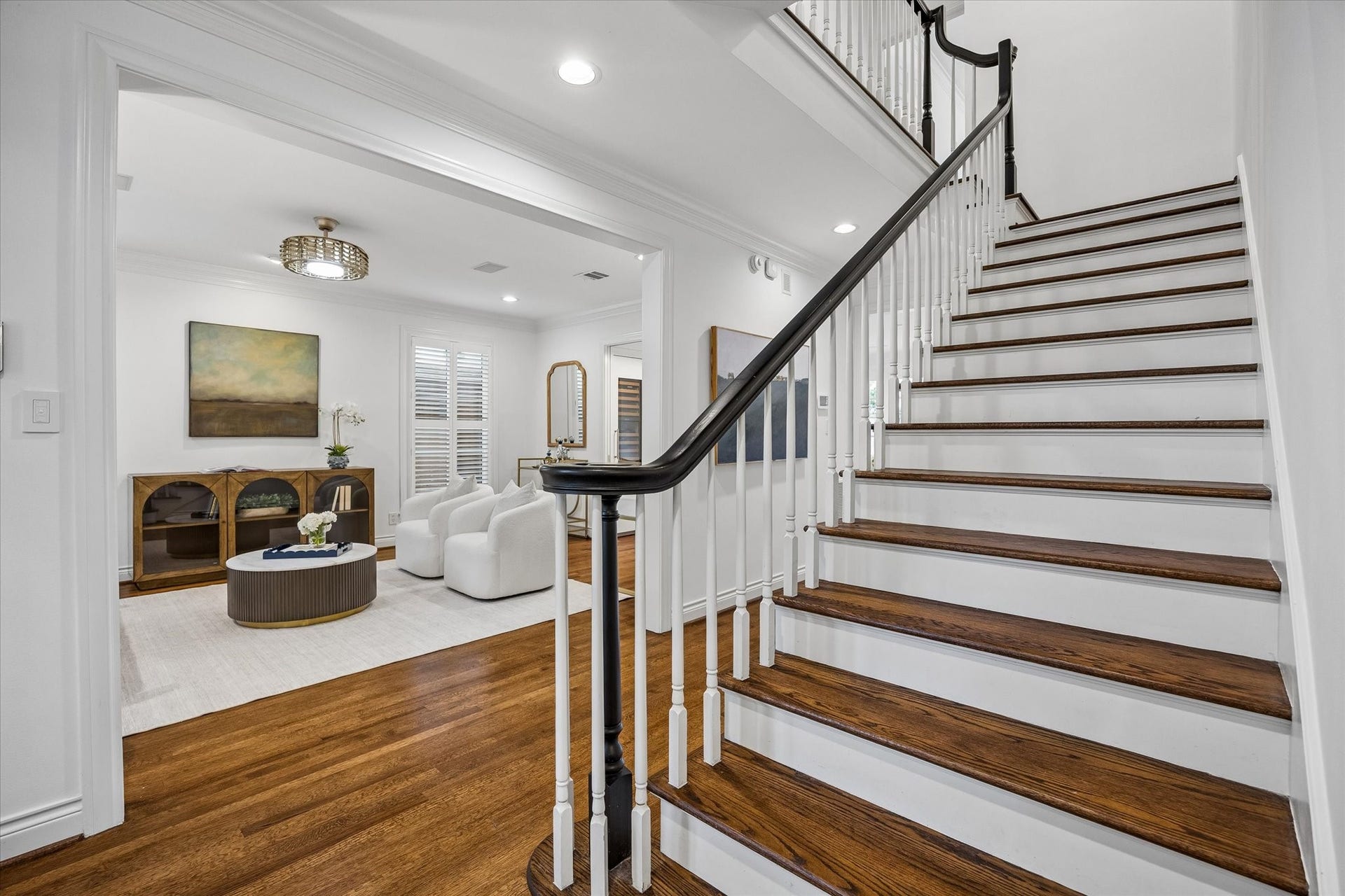 3111 Carnegie Street, Houston, TX 77005 Gorgeous stairway.