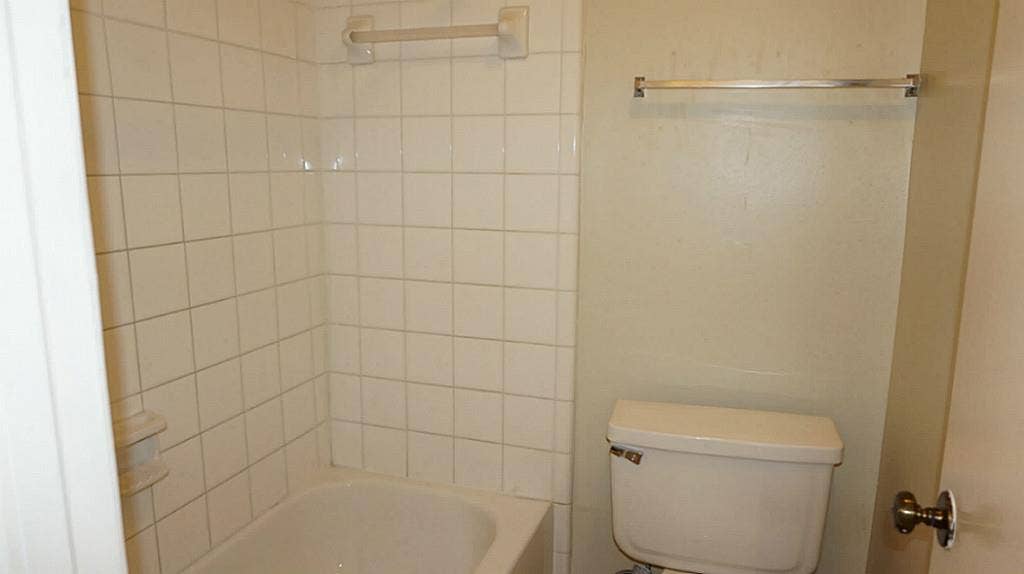 9217 Carousel Lane, Houston, TX 77080 Master Bath