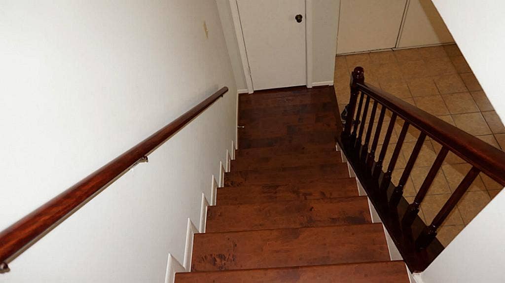 9217 Carousel Lane, Houston, TX 77080 Nice new wood flooring