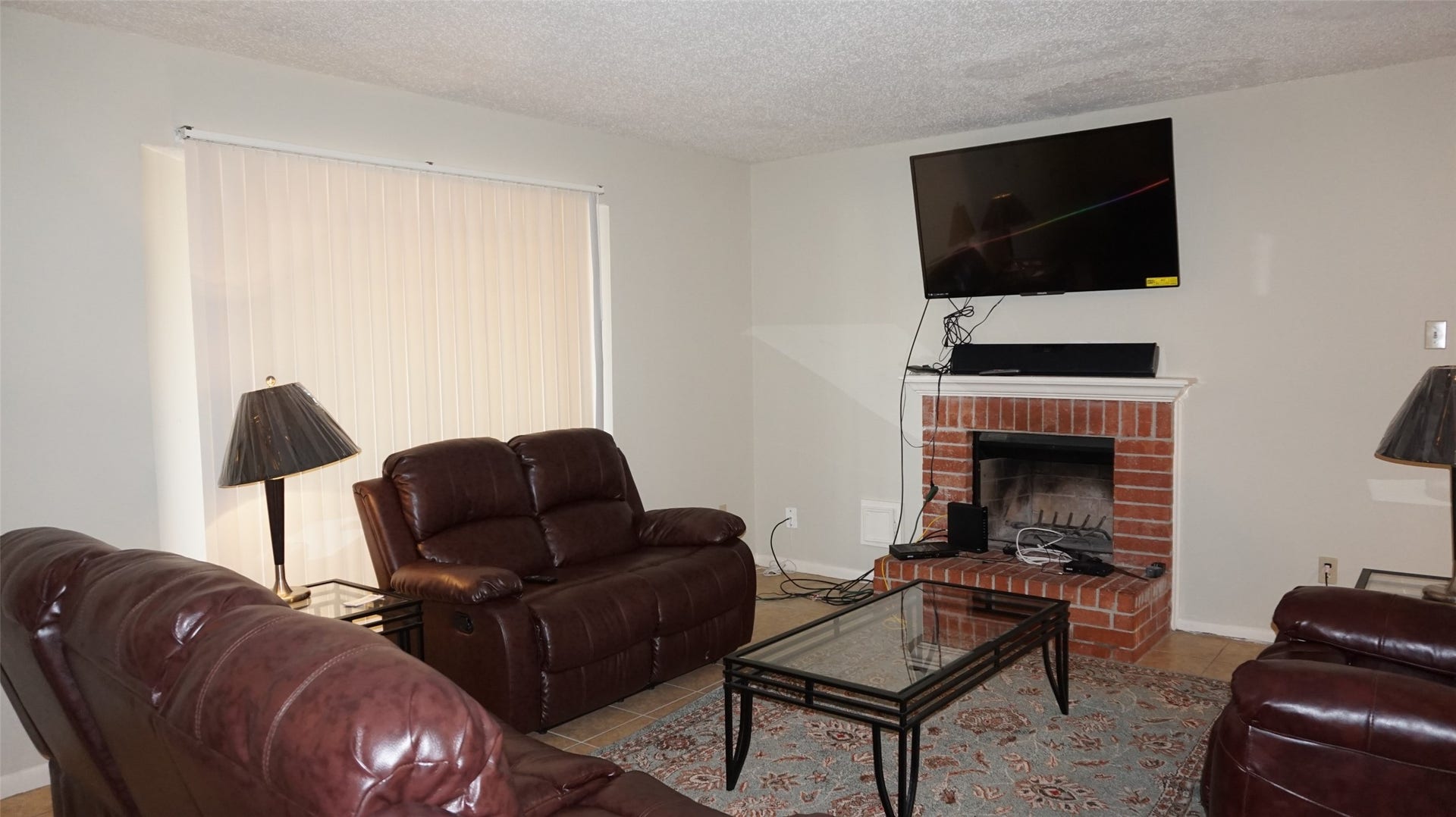 9217 Carousel Lane, Houston, TX 77080 Living Room