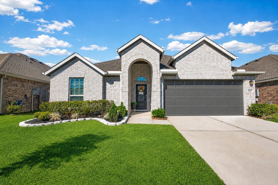 Property photo for 22121 Oakland Meadows Lane, New Caney, TX