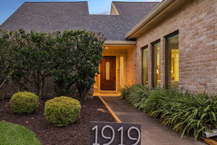 Property photo for 1919 Quarterpath Drive, Richmond, TX