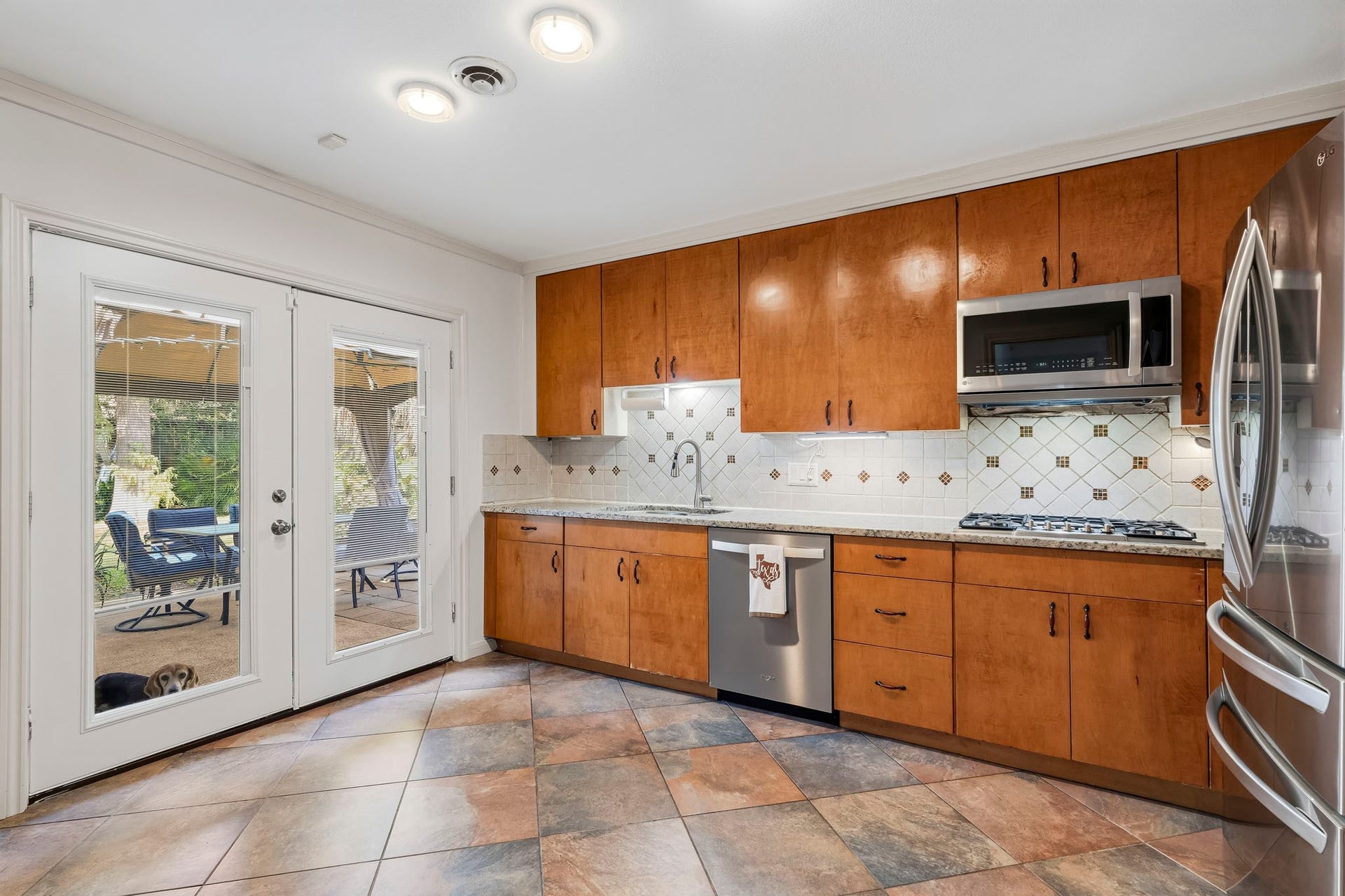 4612 Evergreen Street, Bellaire, TX 77401 4612 Evergreen Street, Bellaire, TX 77401