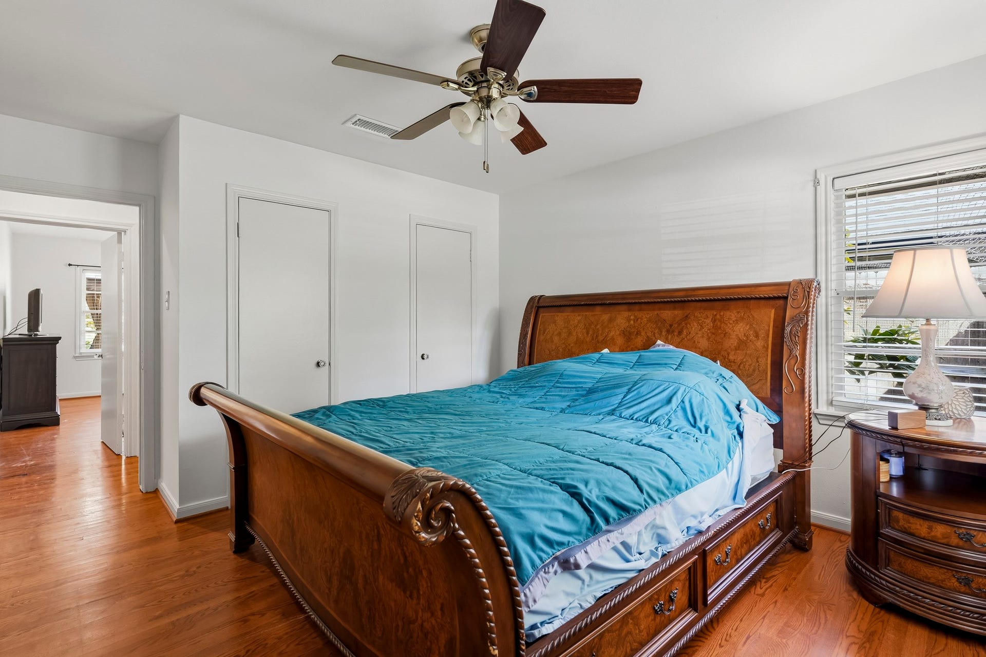 4612 Evergreen Street, Bellaire, TX 77401 4612 Evergreen Street, Bellaire, TX 77401