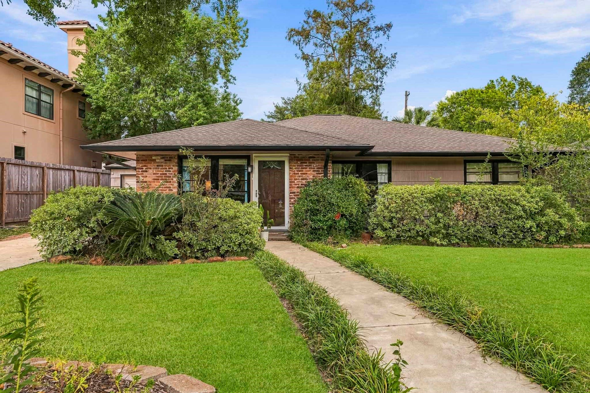 4612 Evergreen Street, Bellaire, TX 77401 4612 Evergreen Street, Bellaire, TX 77401