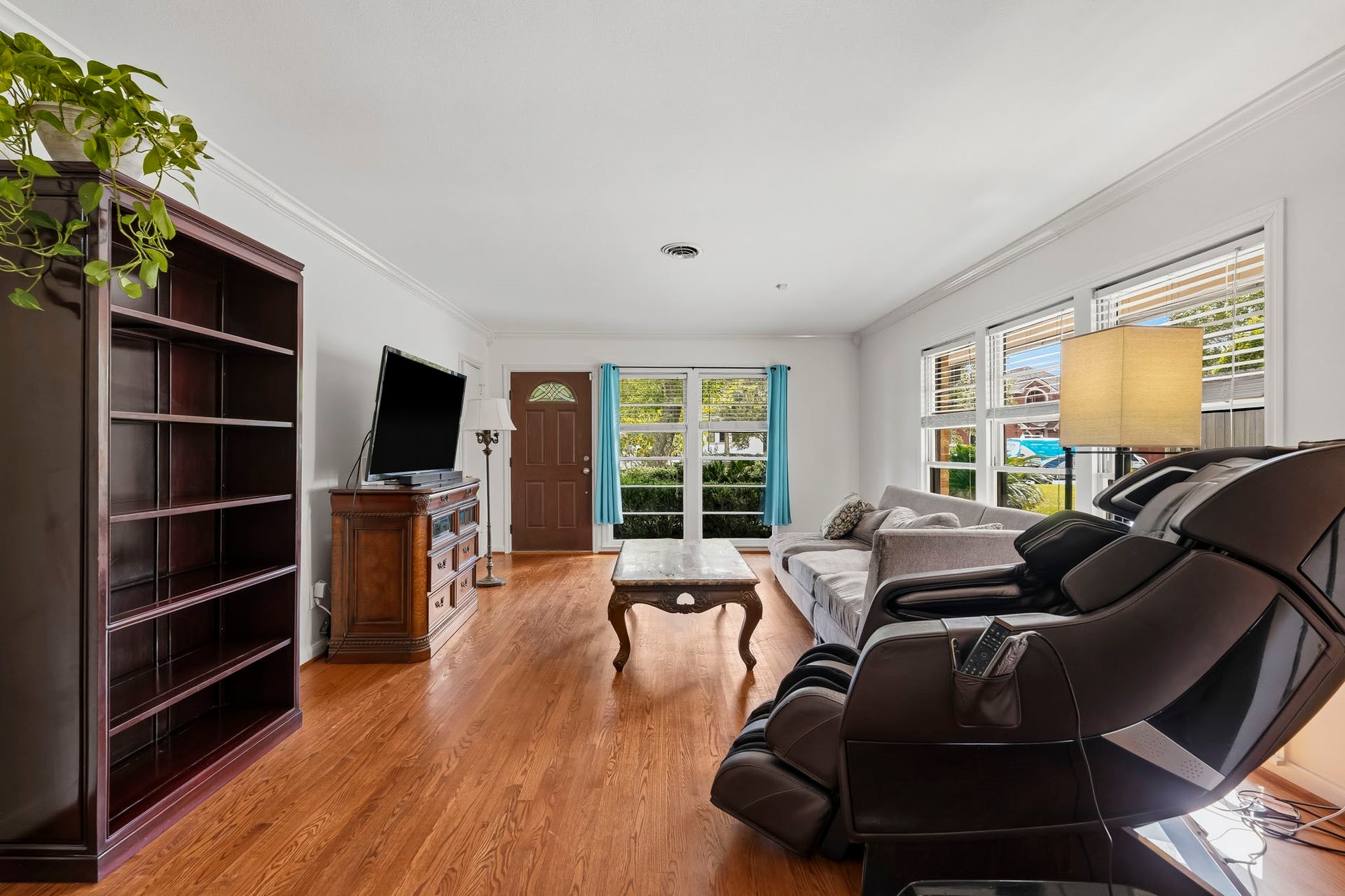 4612 Evergreen Street, Bellaire, TX 77401 4612 Evergreen Street, Bellaire, TX 77401