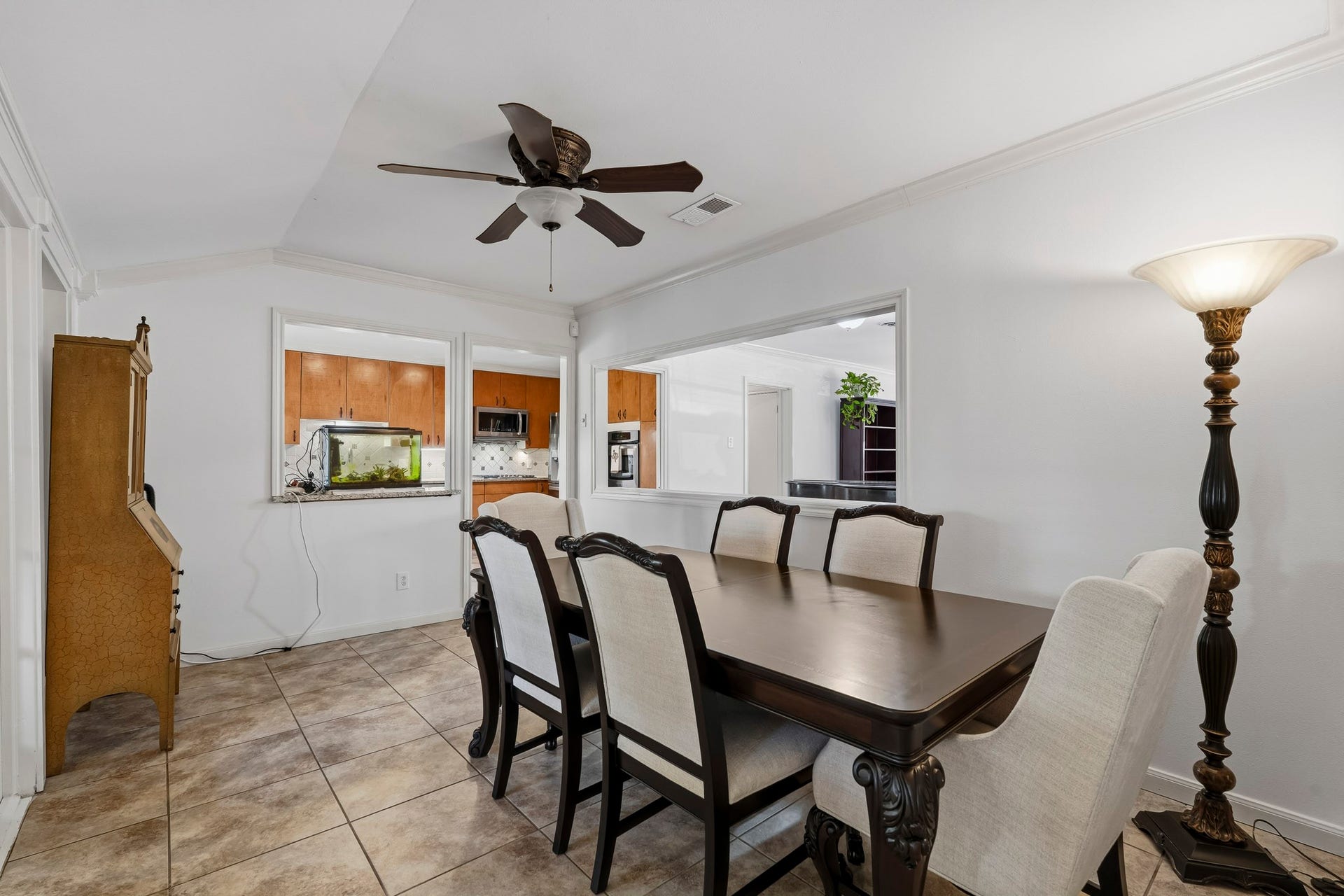 4612 Evergreen Street, Bellaire, TX 77401 4612 Evergreen Street, Bellaire, TX 77401