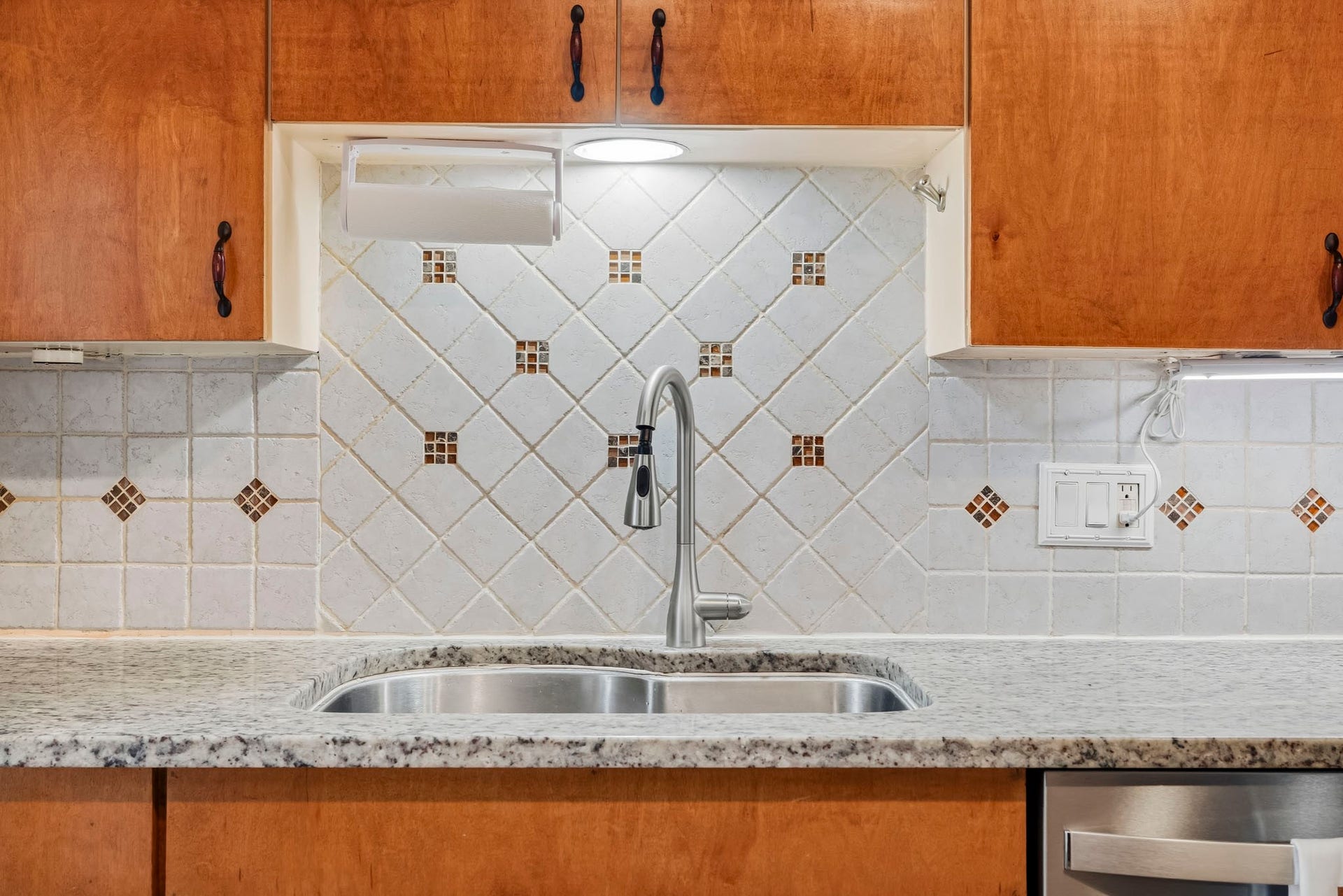 4612 Evergreen Street, Bellaire, TX 77401 4612 Evergreen Street, Bellaire, TX 77401