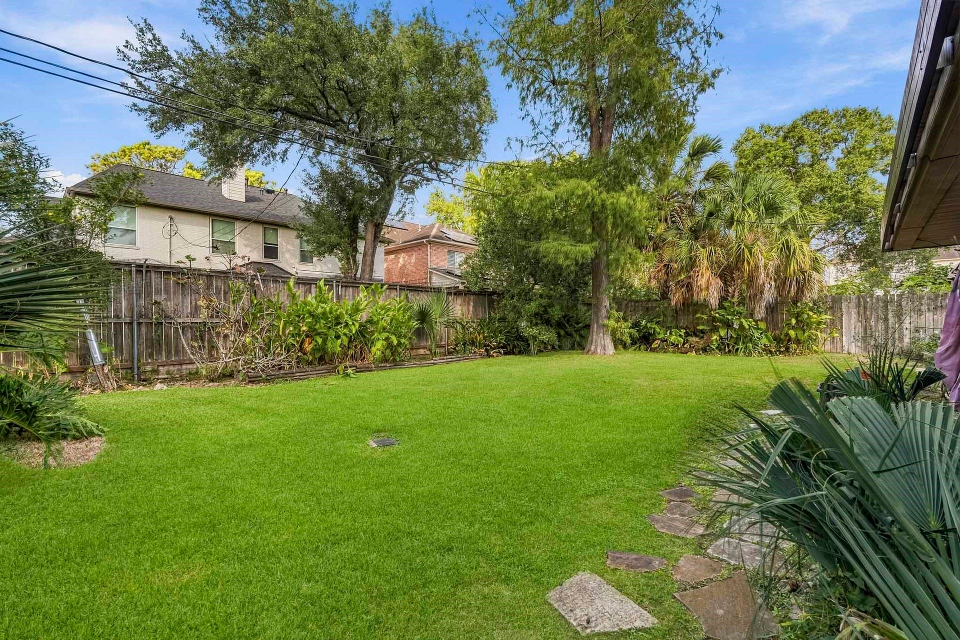 4612 Evergreen Street, Bellaire, TX 77401 4612 Evergreen Street, Bellaire, TX 77401