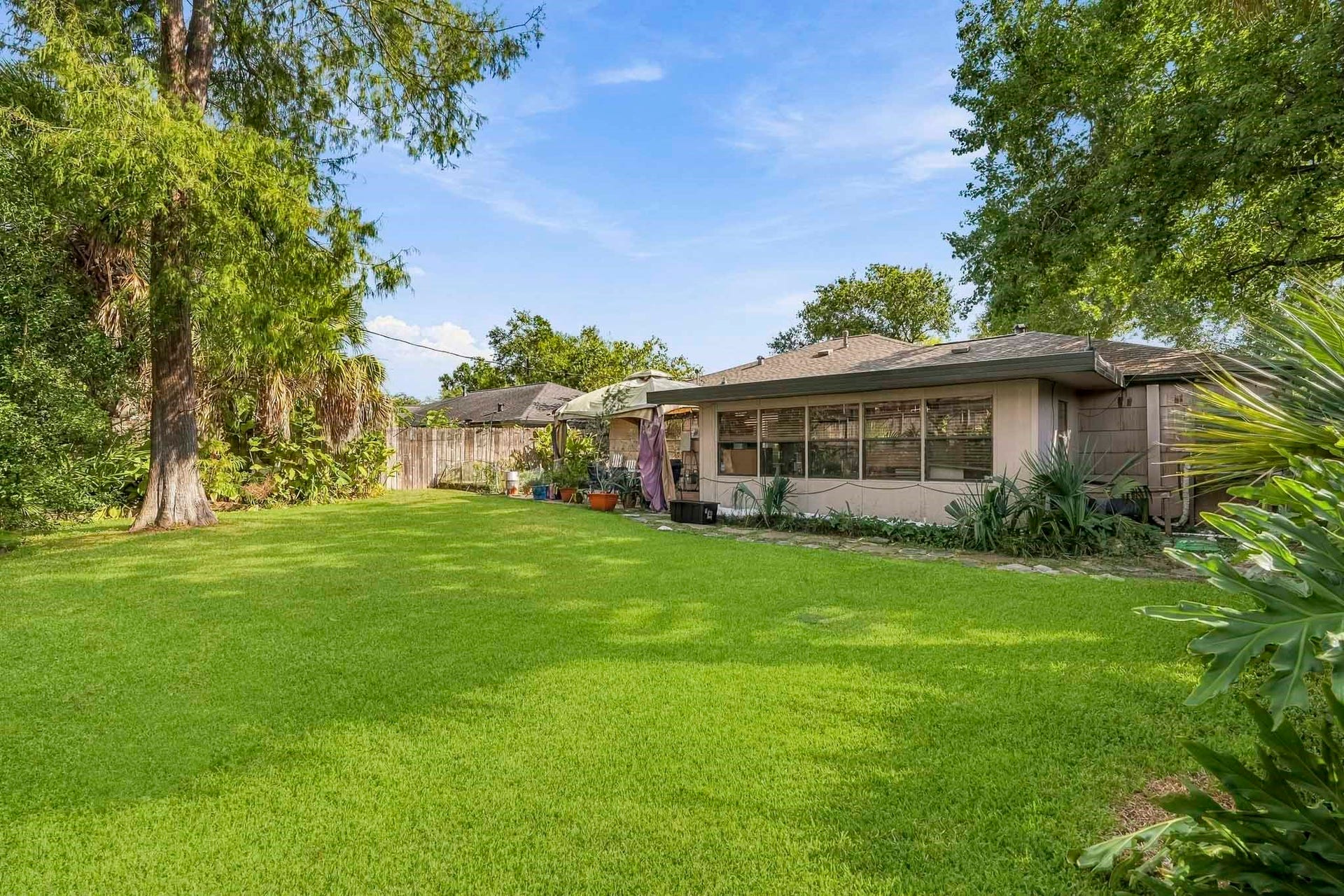 4612 Evergreen Street, Bellaire, TX 77401 4612 Evergreen Street, Bellaire, TX 77401