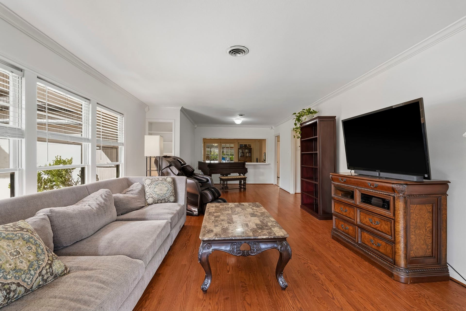 4612 Evergreen Street, Bellaire, TX 77401 4612 Evergreen Street, Bellaire, TX 77401