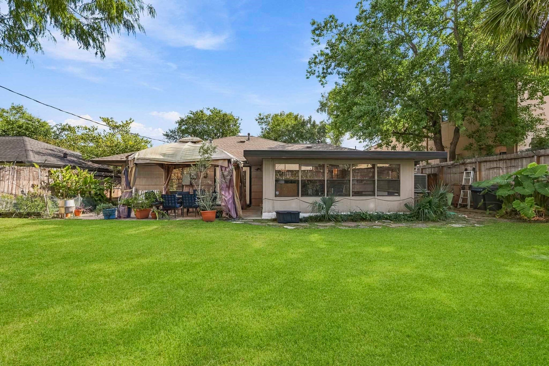 4612 Evergreen Street, Bellaire, TX 77401 4612 Evergreen Street, Bellaire, TX 77401