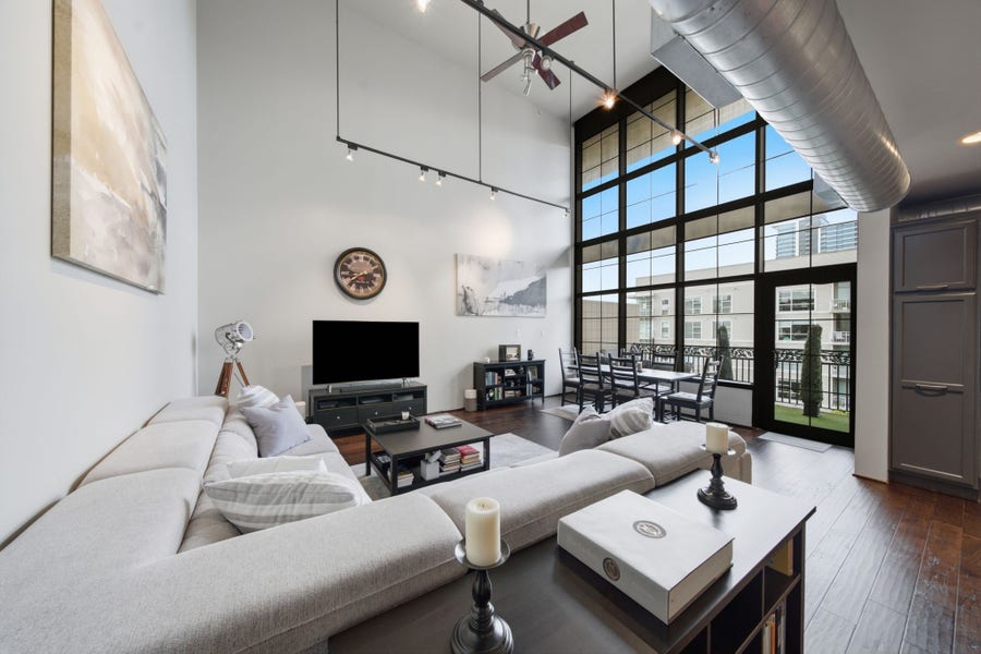 Property photo for 1005 S Shepherd Drive, #818, Houston, TX