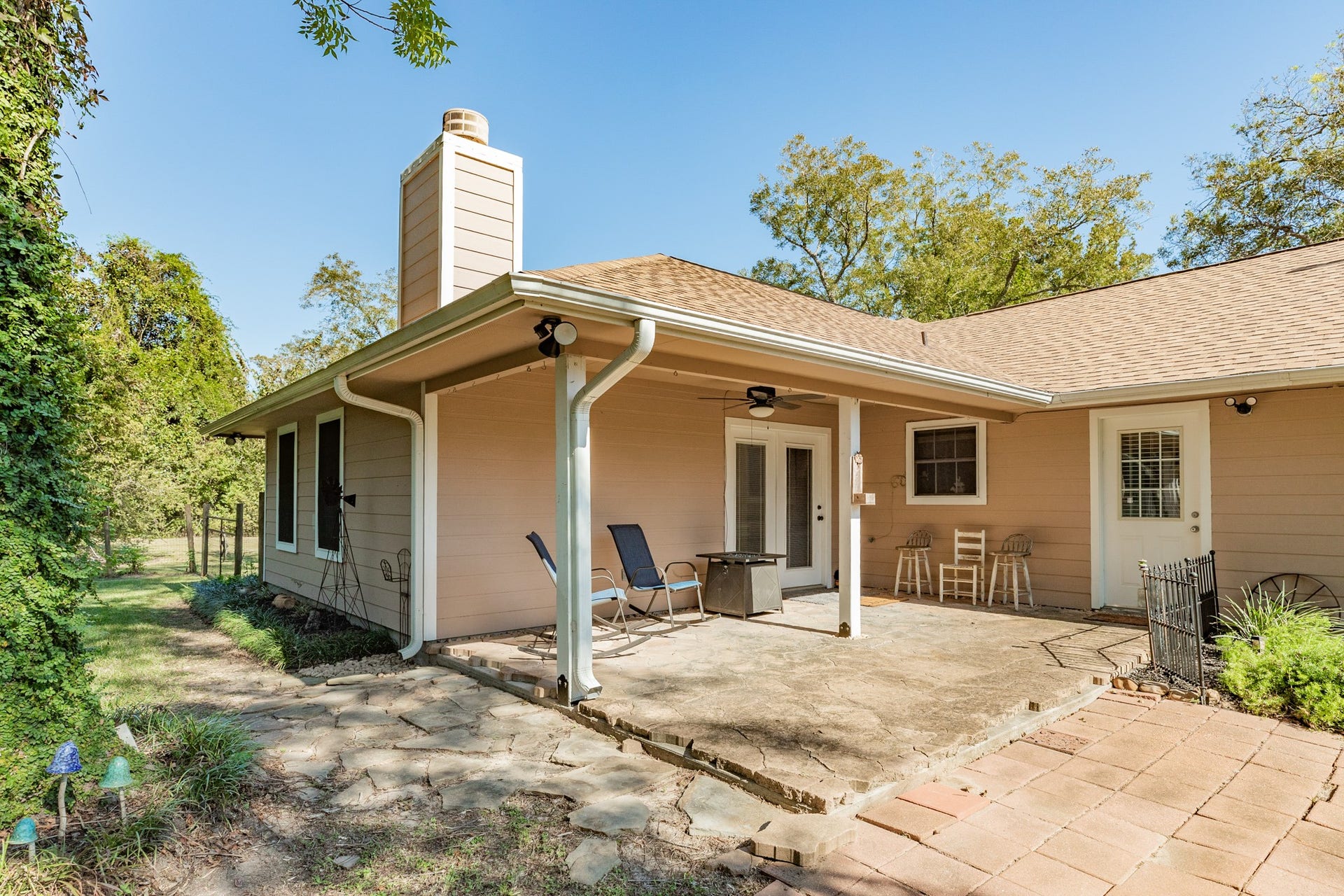707 Old Ocean Avenue, Sweeny, TX 77480 707 Old Ocean Avenue, Sweeny, TX 77480