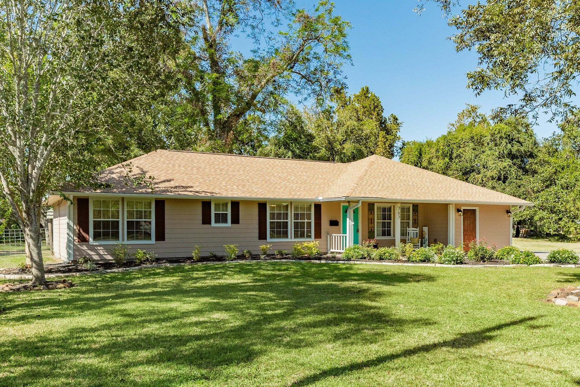 707 Old Ocean Avenue, Sweeny, TX 77480 707 Old Ocean Avenue, Sweeny, TX 77480