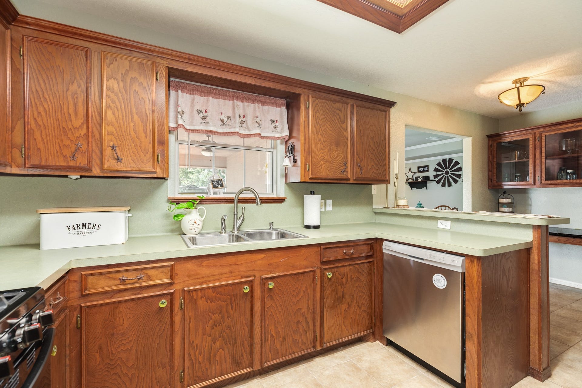 707 Old Ocean Avenue, Sweeny, TX 77480 707 Old Ocean Avenue, Sweeny, TX 77480
