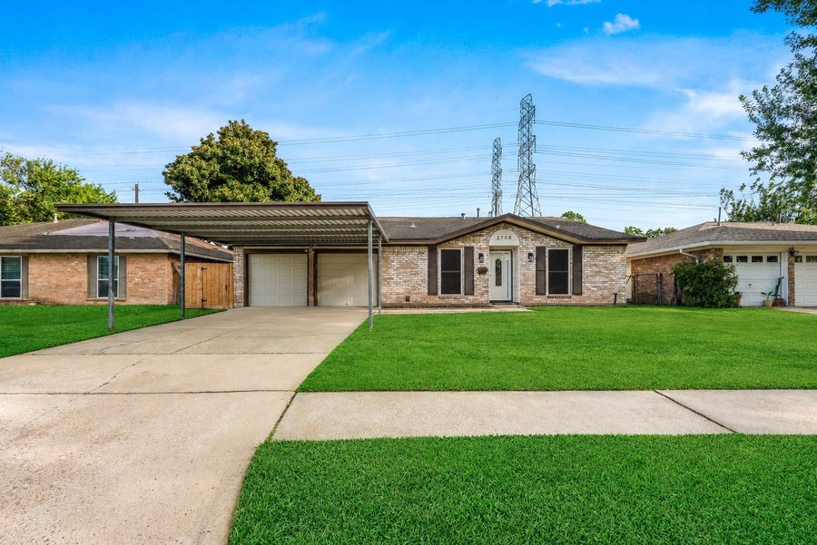 Property photo for 3708 Sunray Lane, Pasadena, TX