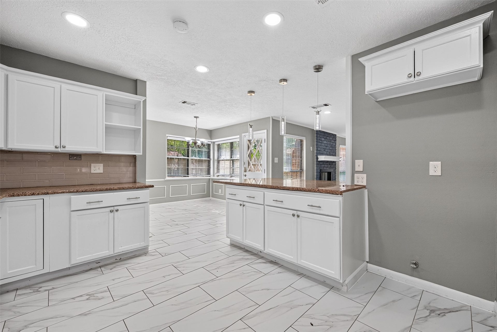 723 Leaflet Lane, Spring, TX 77388 723 Leaflet Lane, Spring, TX 77388