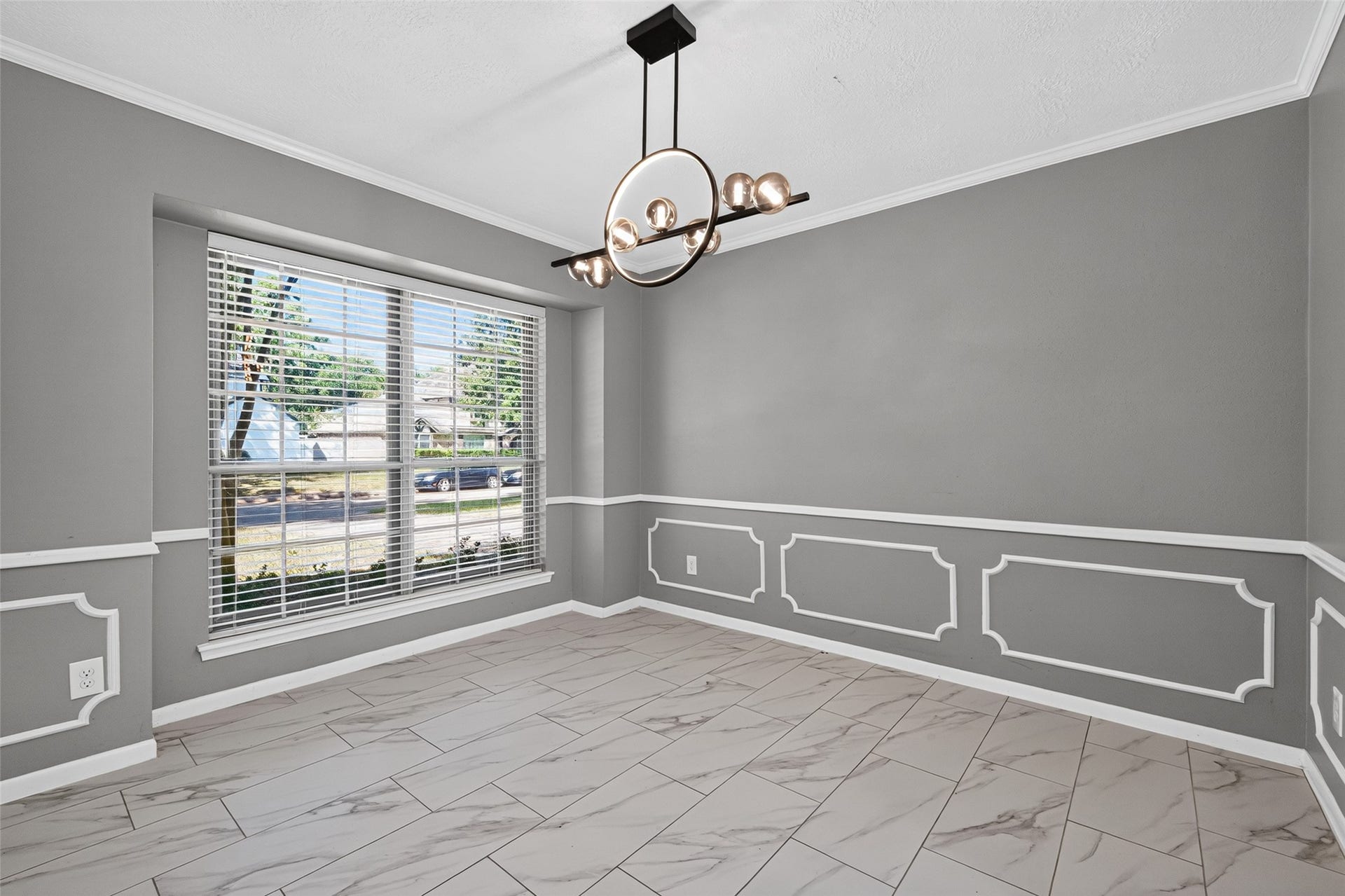 723 Leaflet Lane, Spring, TX 77388 Dining room