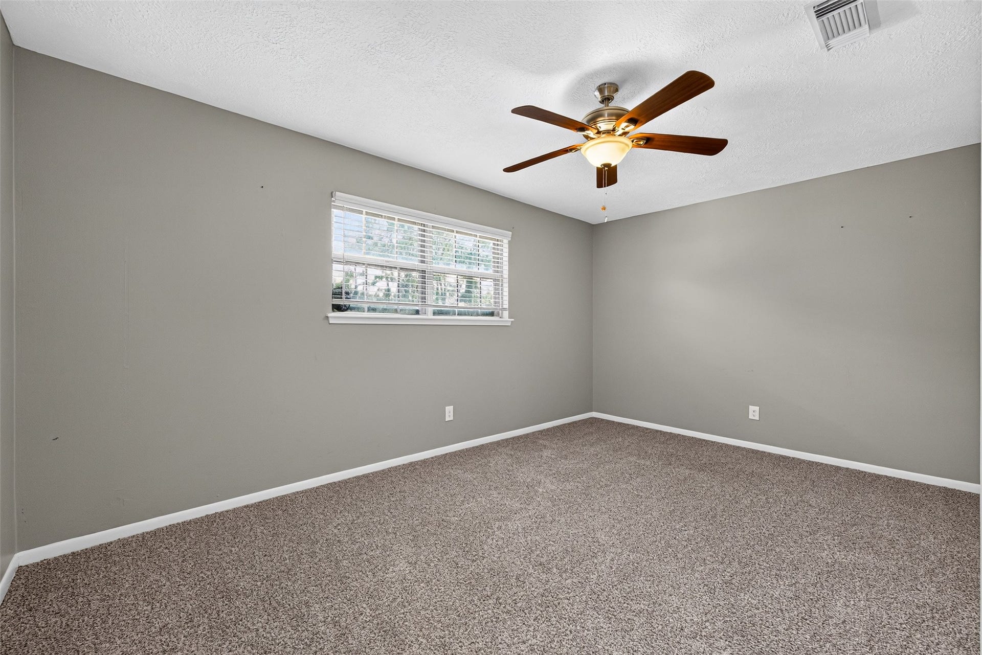 723 Leaflet Lane, Spring, TX 77388 723 Leaflet Lane, Spring, TX 77388