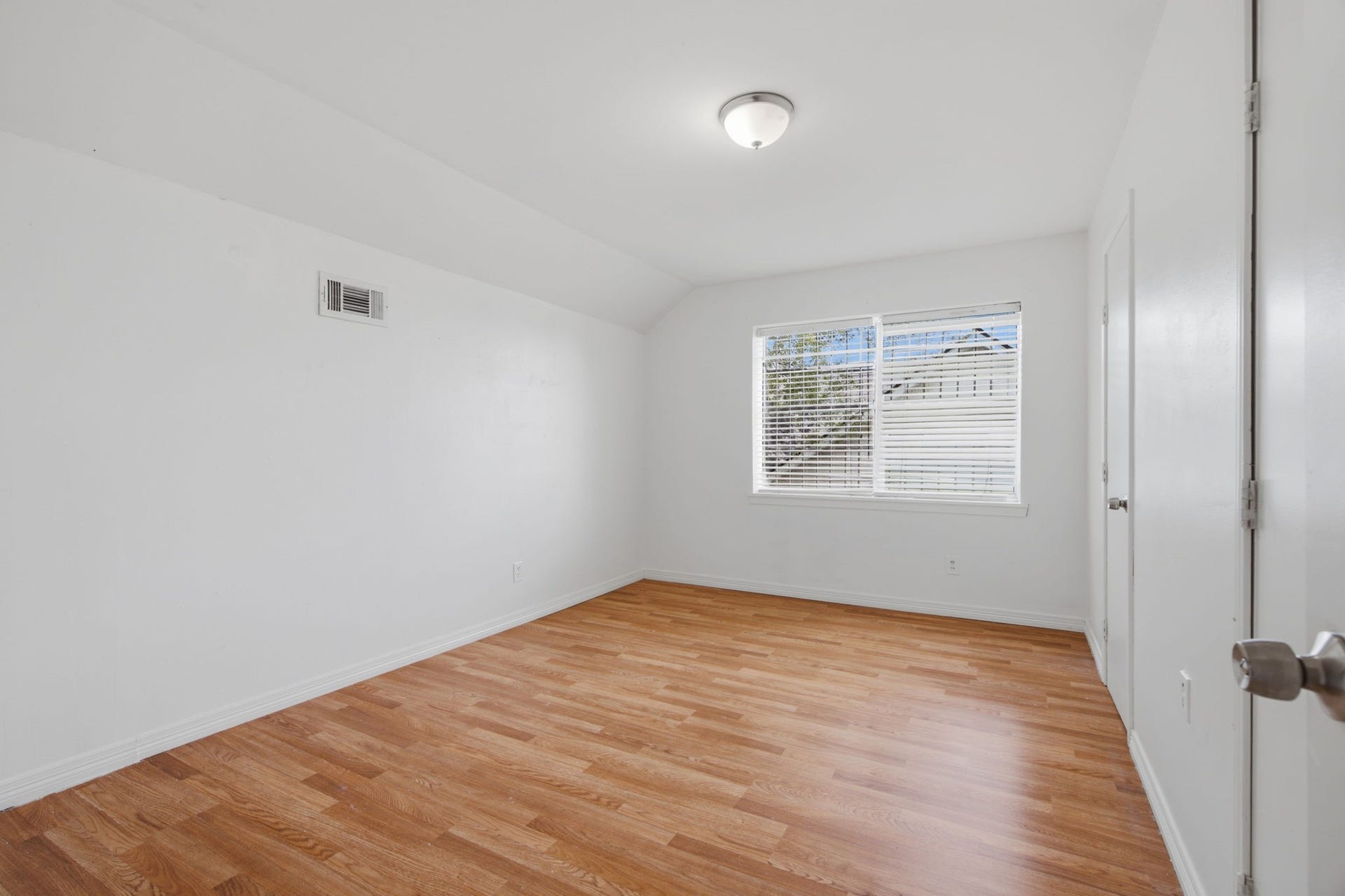 8706 Jason Street, Houston, TX 77074 8706 Jason Street, Houston, TX 77074