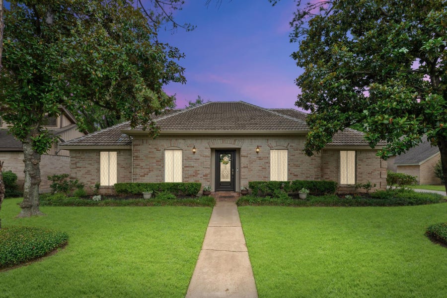 Property photo for 5515 Moss Glenn Lane, Houston, TX