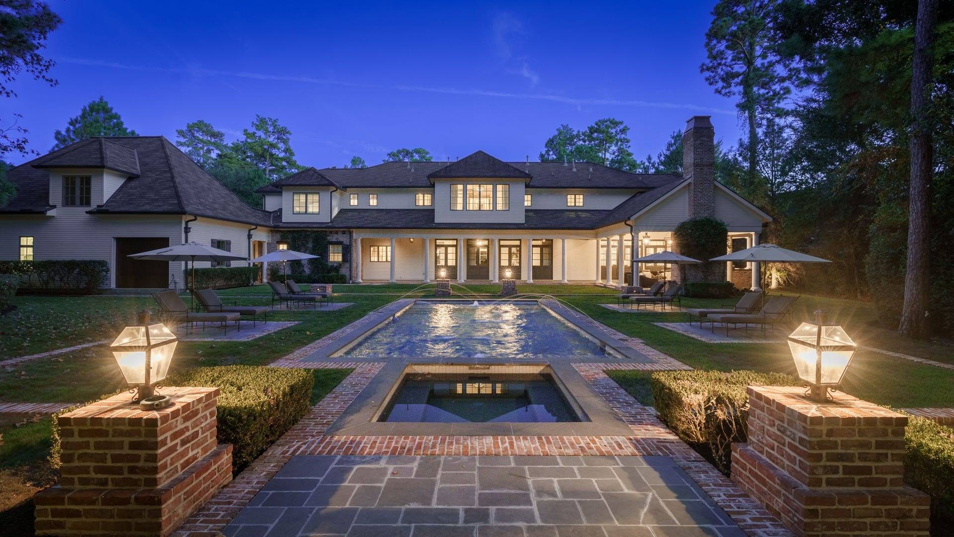 14 Peony Springs Court, The Woodlands, TX 77382 The property enjoys a sophisticated, centralized AV, lighting, and security system throughout.