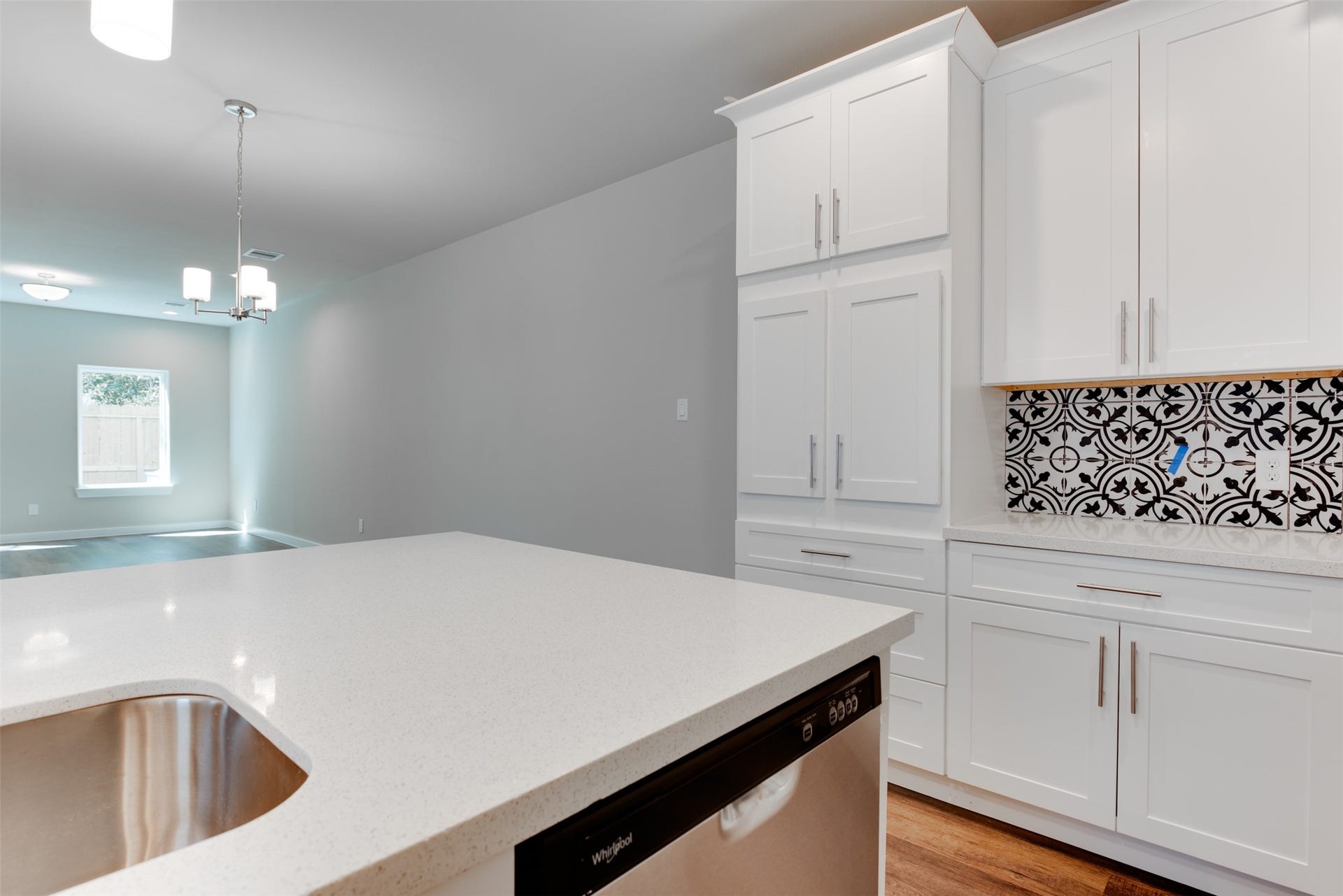 6619 Ezzard Charles Lane, Houston, TX 77091 6619 Ezzard Charles Lane, Houston, TX 77091