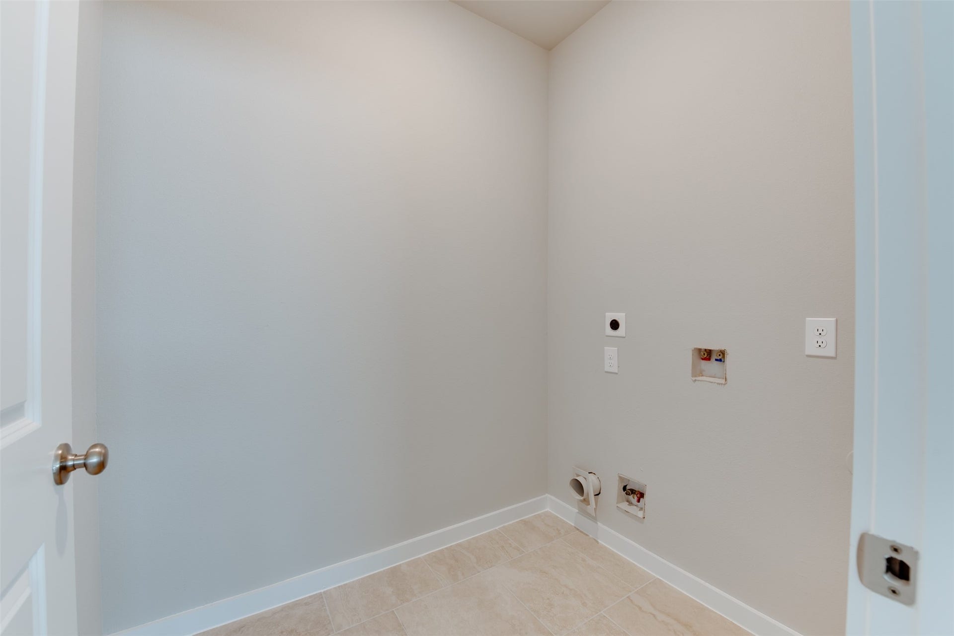 6619 Ezzard Charles Lane, Houston, TX 77091 6619 Ezzard Charles Lane, Houston, TX 77091