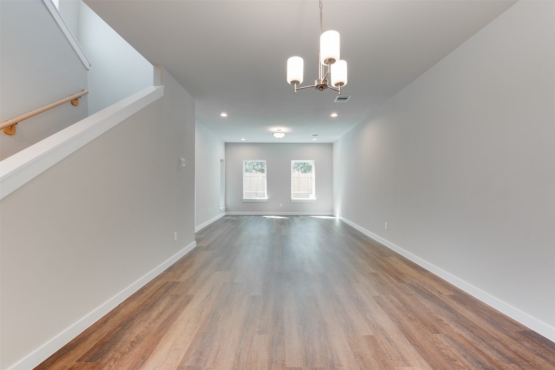 6619 Ezzard Charles Lane, Houston, TX 77091 6619 Ezzard Charles Lane, Houston, TX 77091