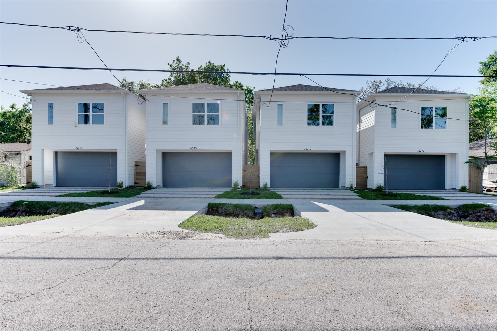 6619 Ezzard Charles Lane, Houston, TX 77091 6619 Ezzard Charles Lane, Houston, TX 77091