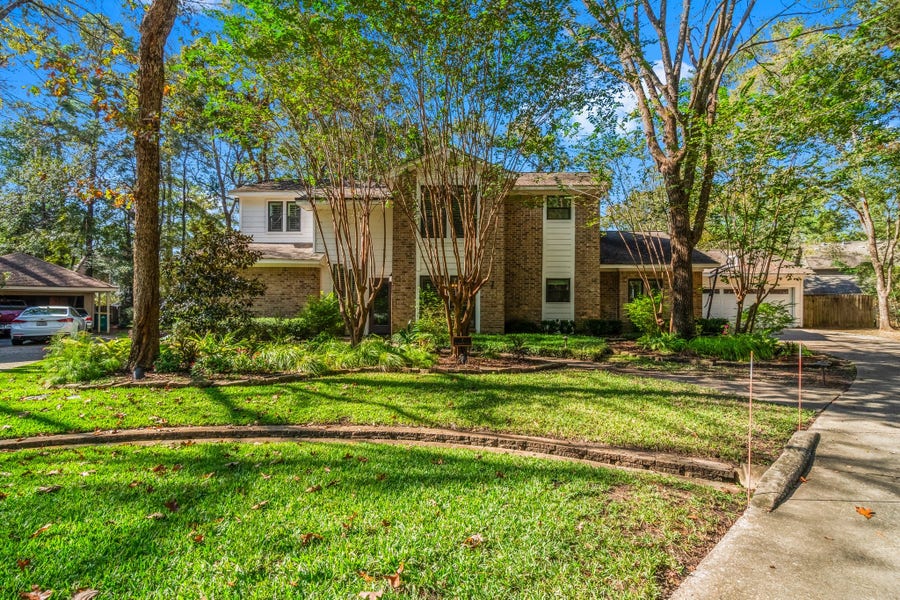 Property photo for 7 Elwood Hills Court, The Woodlands, TX
