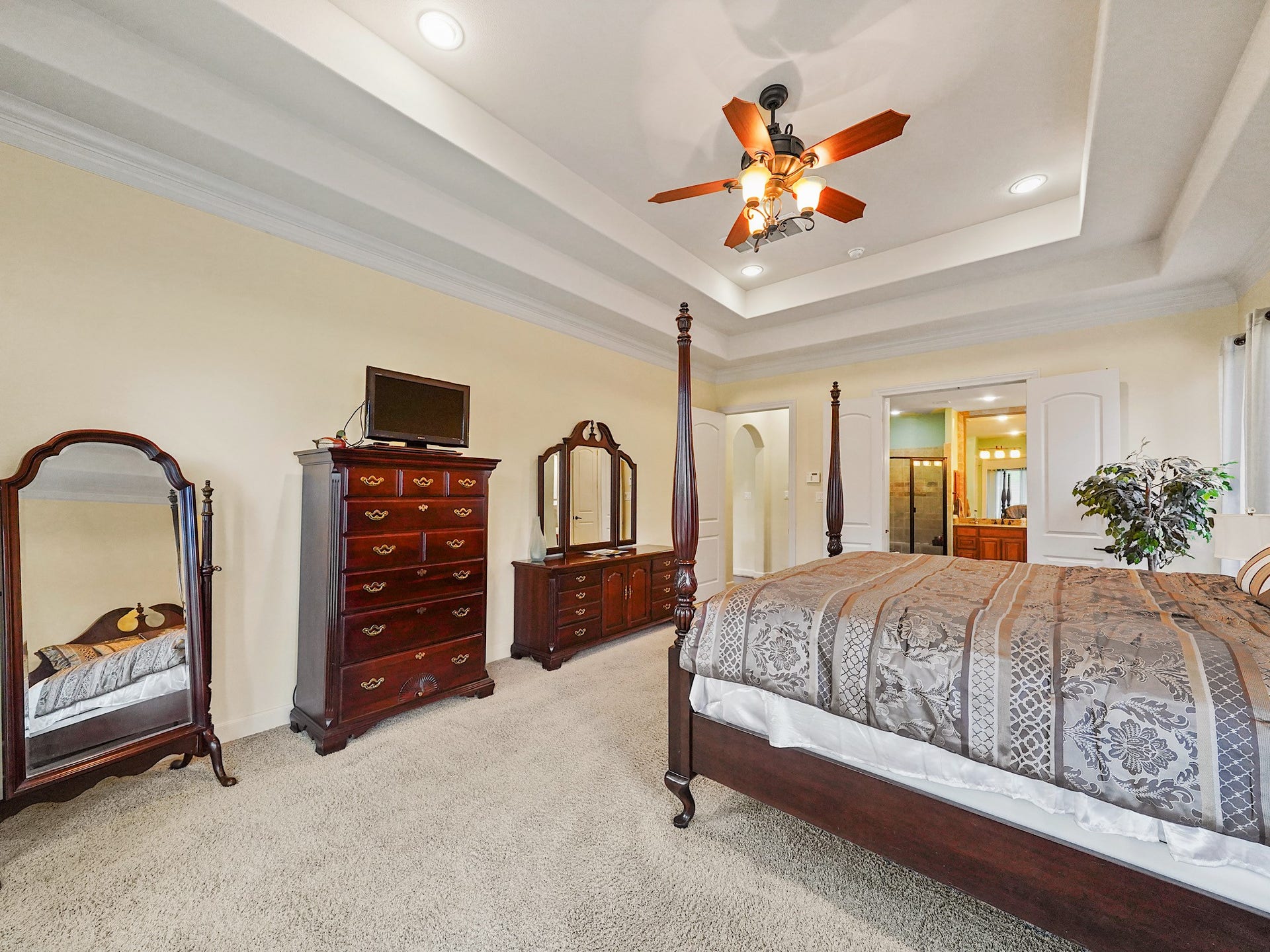 5907 Hawthorne Garden Way, Katy, TX 77494 A second view captures the primary bedrooms comfortable scale and easy layout for a sitting area or reading corner.