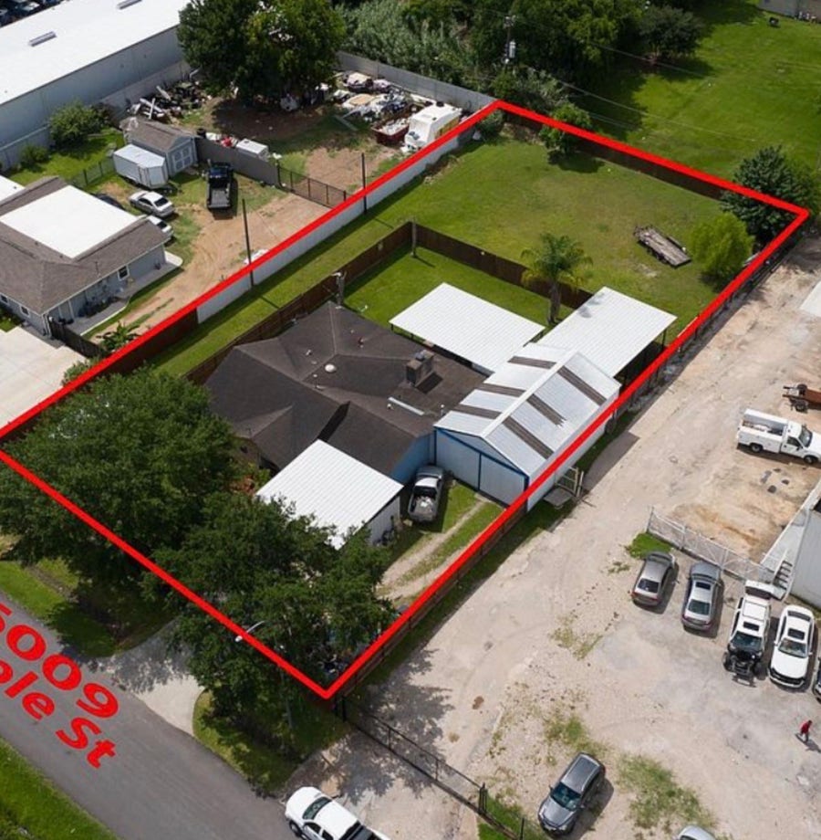 Property photo for 6009 Maple Street, Houston, TX